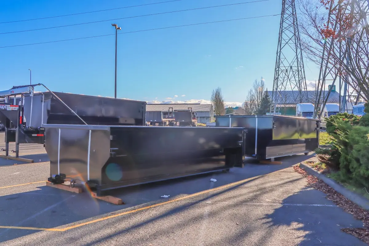 Professional dumpster rental and junk removal service in Oracle